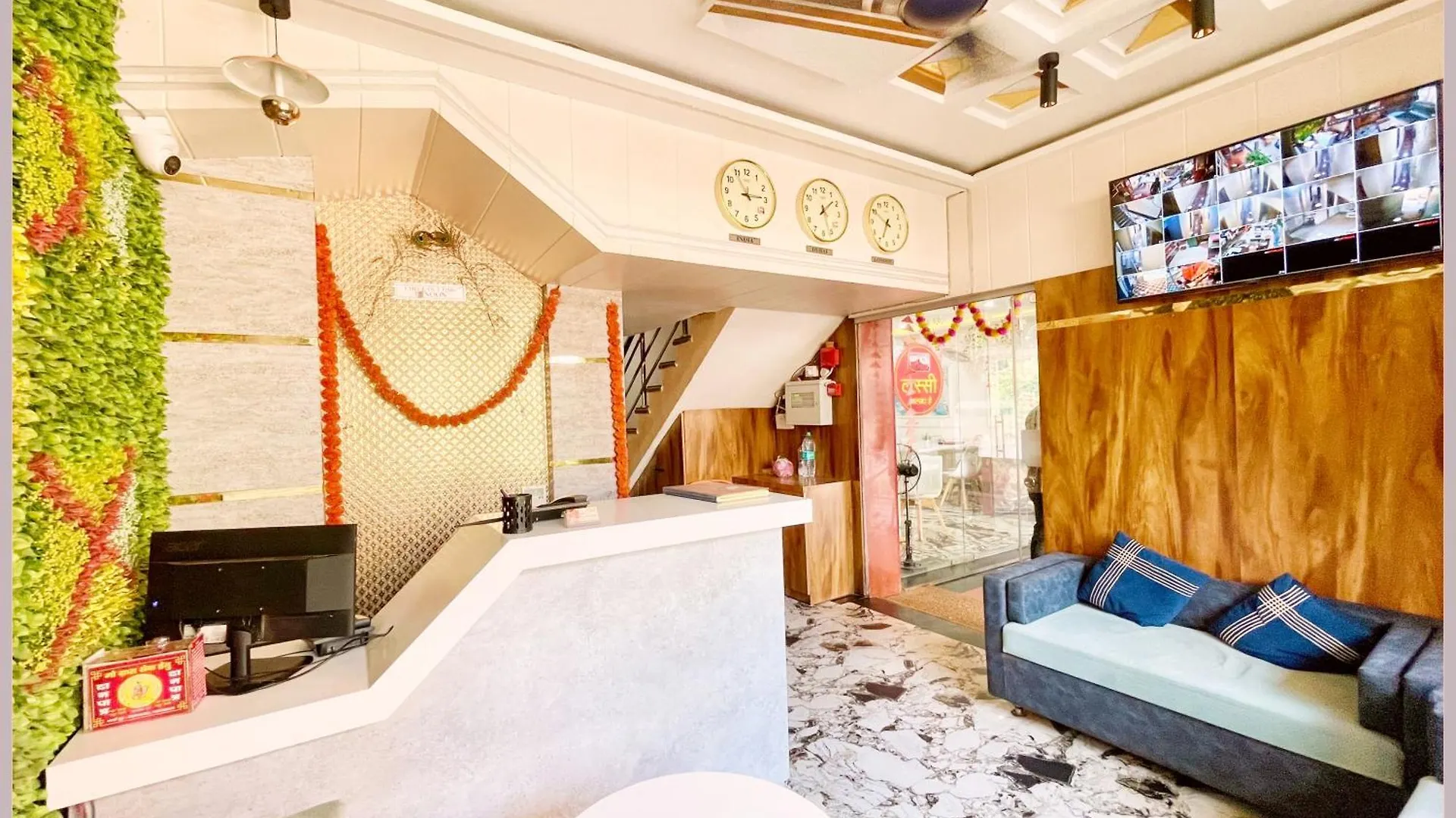 Hotel Rv-Stay - Rudra Near Kashi Vishwanath Temple - Restaurant And Lift Facilities - Fully Air Conditioned Hotel - Top Rated Hotel Varanasi